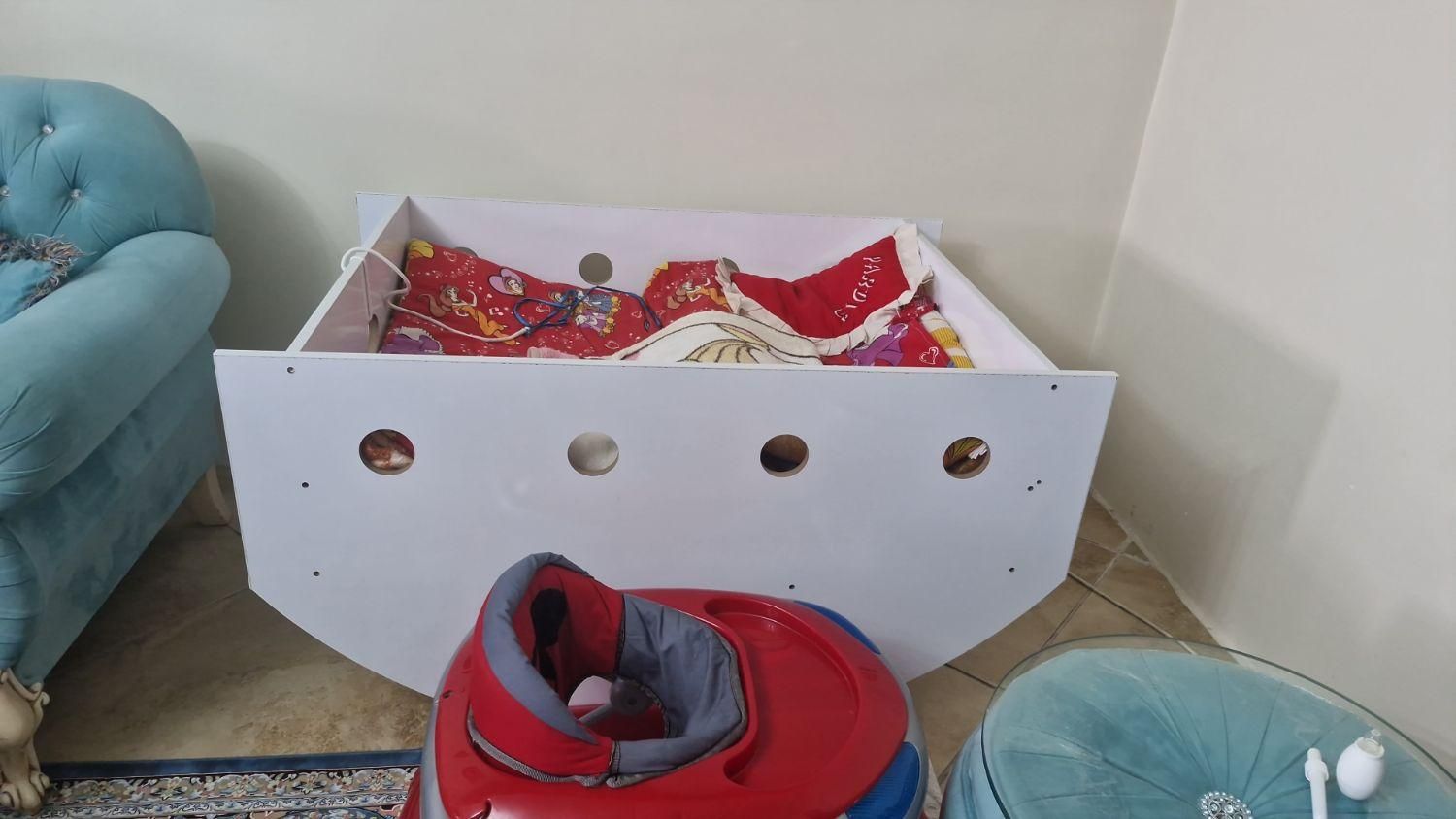 تخت گهواره کودک|اسباب و اثاث بچه|تهران, خاک سفید|دیوار