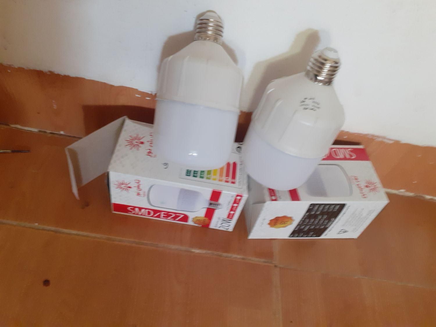 لامپ الایدی فوق کم مصرف دونه ۶۰حزارتومن نصف بازار|لامپ و چراغ|بروجرد, |دیوار