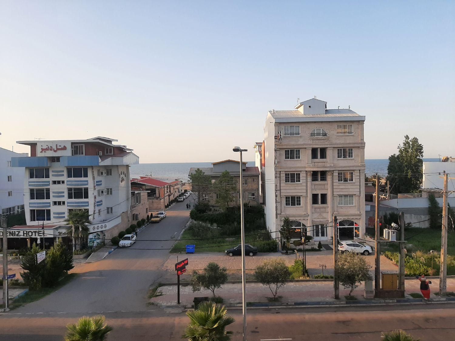 اجاره چند آپارتمان مبله و تخلیه/بر خ اطبا/ویو دریا|اجارهٔ آپارتمان|بندر انزلی, اطبا|دیوار