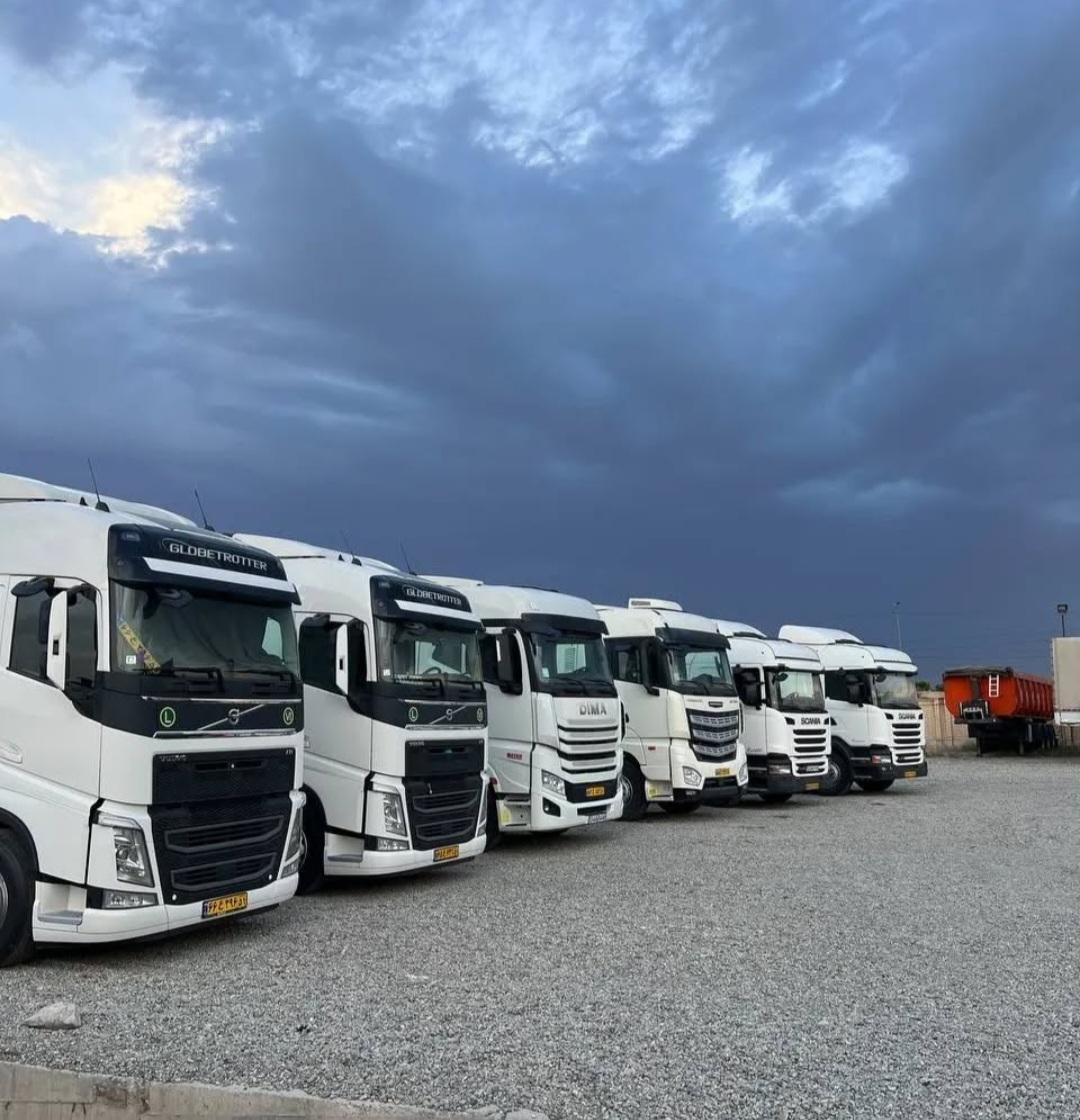 باربری آنلاین کل کشور با انواع تریلی و خاور|خدمات حمل و نقل|یزد, |دیوار