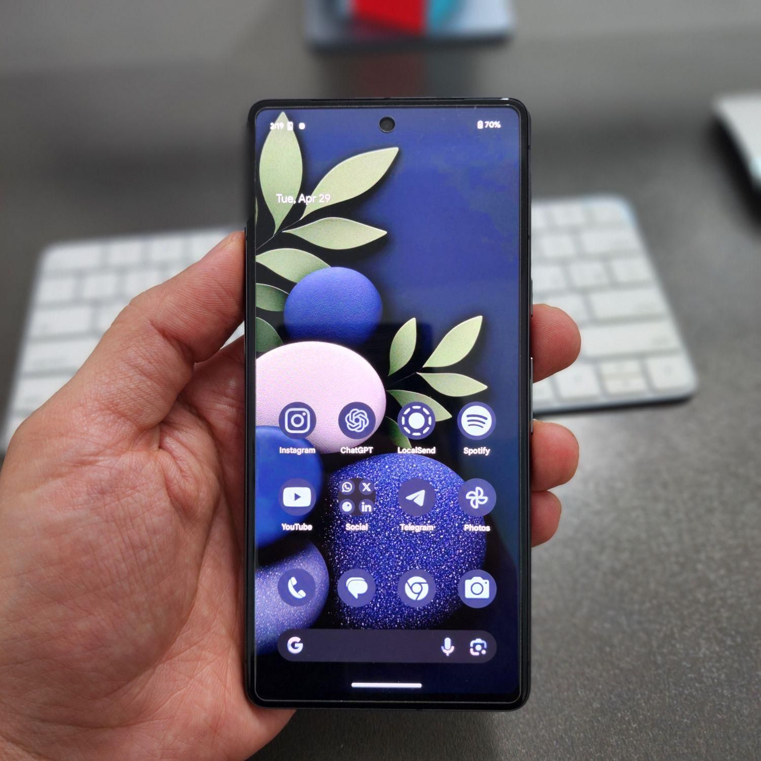 گوگل پیکسل ۷ pixel 7 به همراه ۴ عدد قاب|موبایل|تهران, وردآورد|دیوار