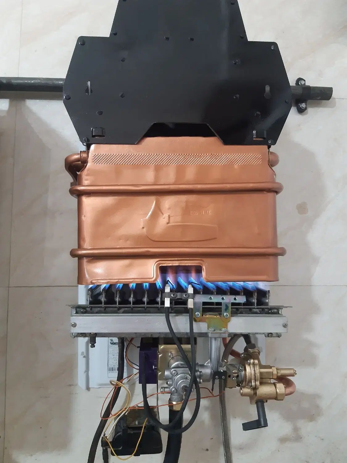 ابگرمکن بوتان کم فشار یک سال گارانتی|آبگرمکن، پکیج، شوفاژ|تهران, پرستار|دیوار