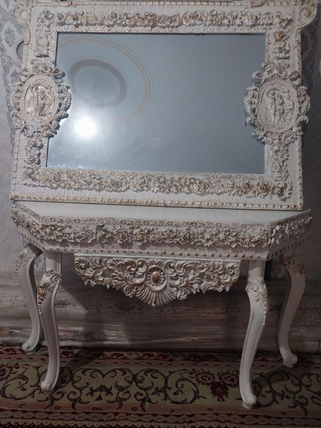 ساعت ایستاده آینه و کنسول لباسشویی|روفرشی|صحنه, |دیوار