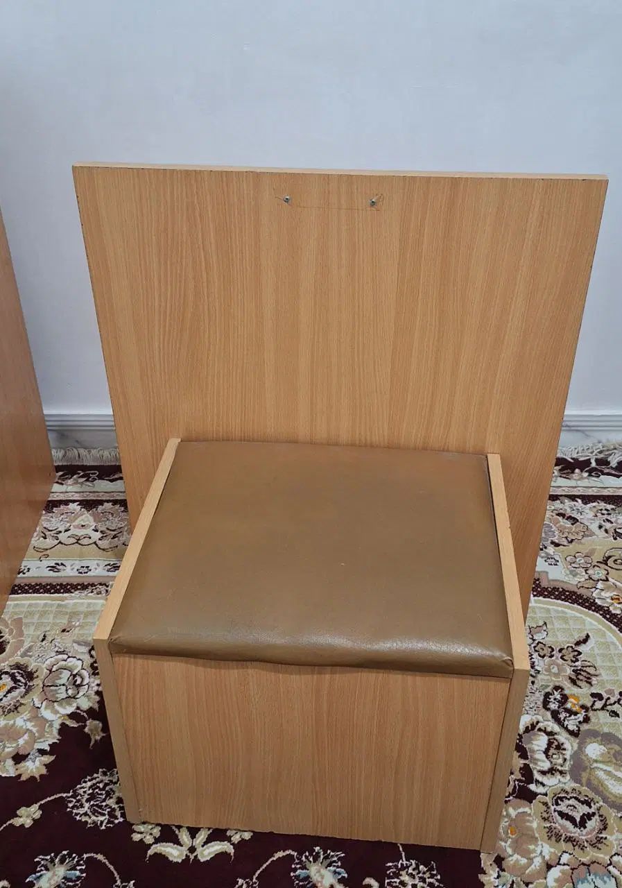 میز چرخ خیاطی در حد نو|لوازم خیاطی و بافتنی|رشت, پل تالشان|دیوار