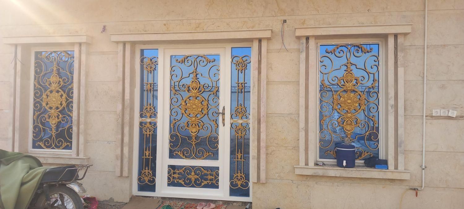 رنگ آمیزی در وپنجره با کیفیت بالا|خدمات پیشه و مهارت|سوسنگرد, |دیوار