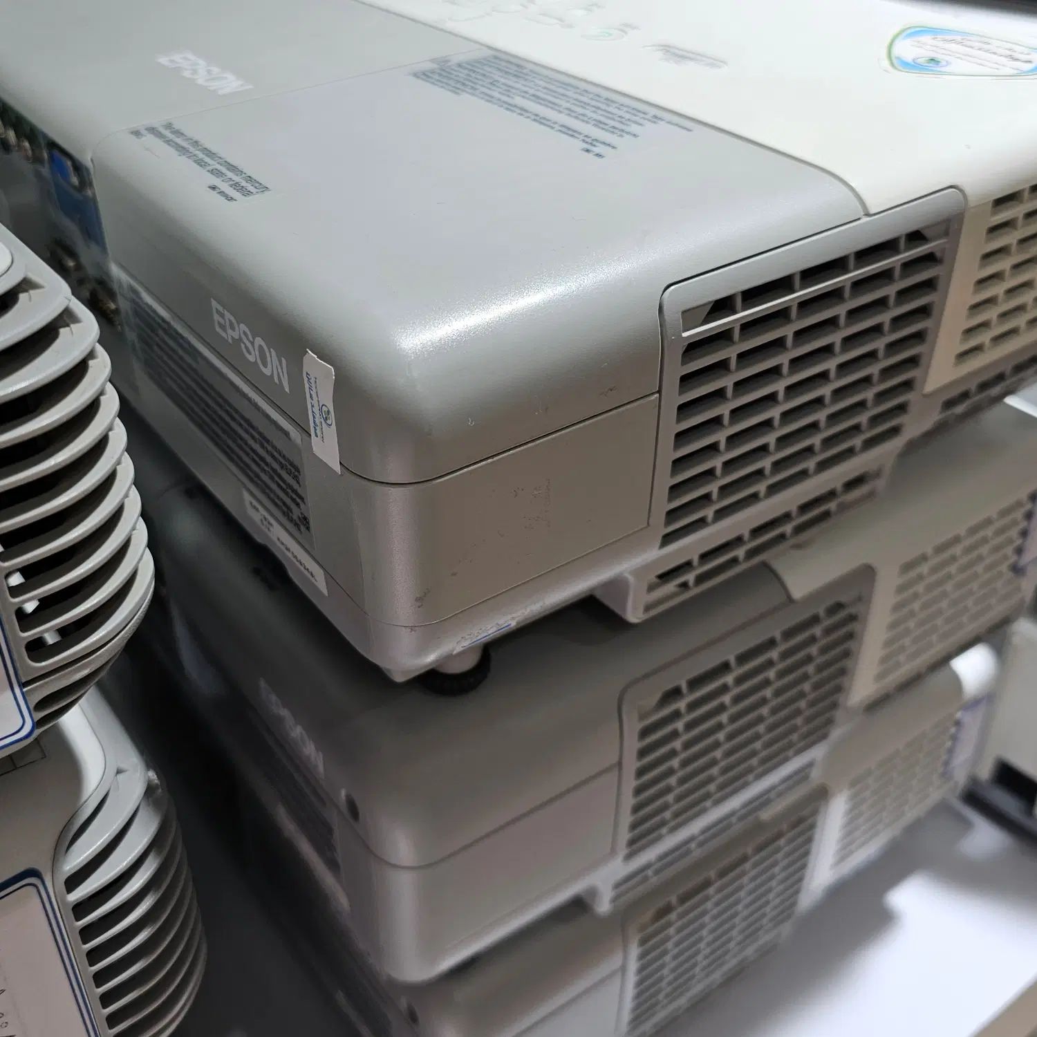 ویدئو پروژکتور اپسون / EPSON|تلویزیون و پروژکتور|مشهد, گوهرشاد|دیوار