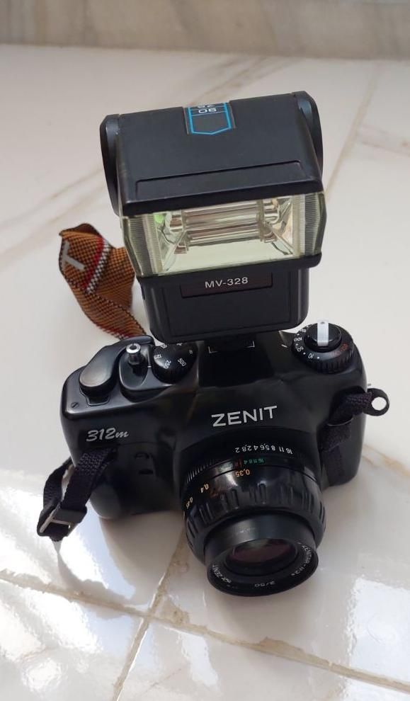 دوربین زنیت روسی 312m به همراه فلاشر|دوربین عکاسی و فیلم‌برداری|شاهین دژ, |دیوار