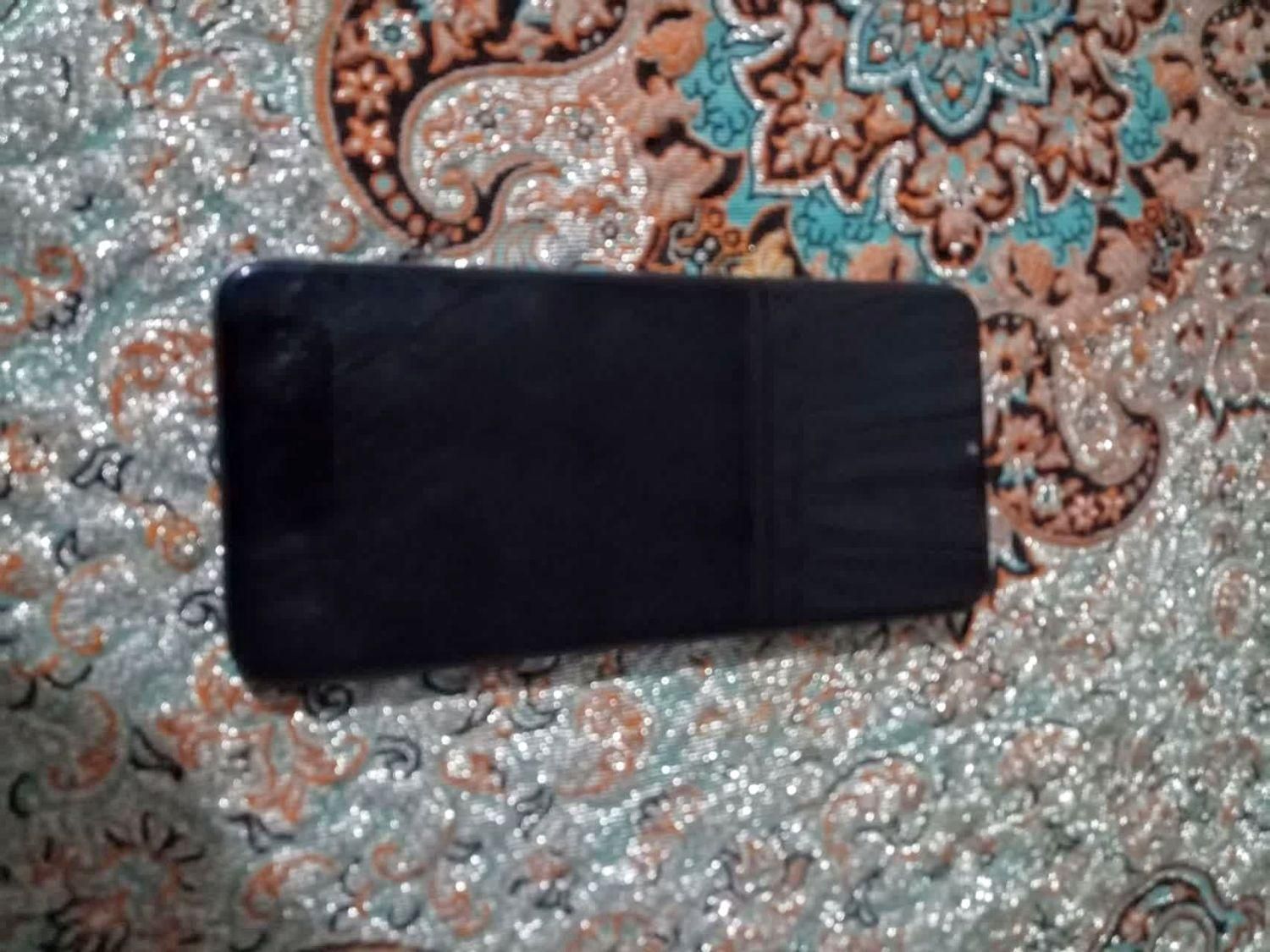 وکال v0 با حافظهٔ ۶۴ گیگابایت|موبایل|نسیم‌شهر, |دیوار