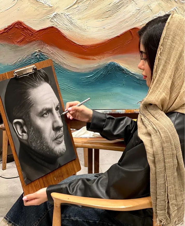 هنرمند سفارش چهره و تابلوهای رنگ روغن و تابلو ماه|تابلو، نقاشی، عکس|اهواز, رسالت|دیوار