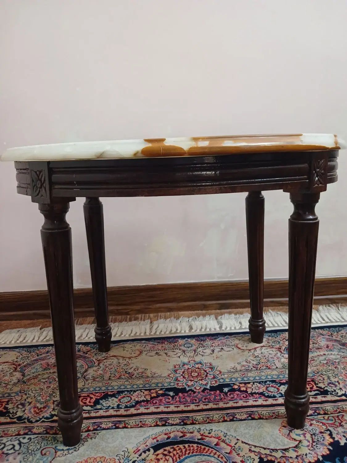 میز تلفن سنگ مرمر ( کاملا سالم و زیبا )|میز تلفن|تهران, نظام‌آباد|دیوار