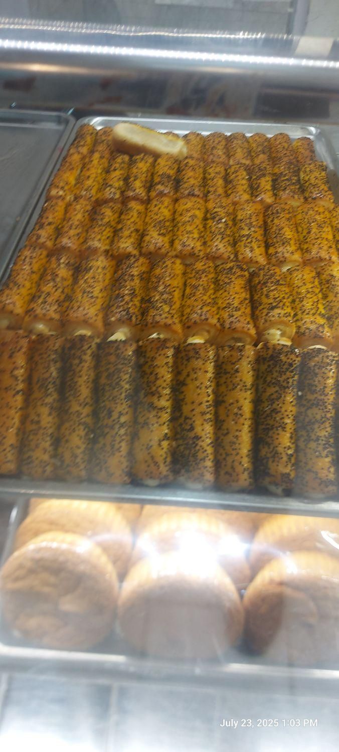 وردست ماهر فرداری خشک کاری واستادماهر فرداری قنادی|استخدام خدمات فروشگاه و رستوران|کرمانشاه, |دیوار