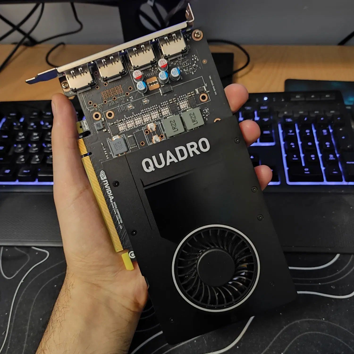 کارت گرافیک Quadro P2200 کمیاب مناسب کارهای مهندسی|قطعات و لوازم جانبی رایانه|تهران, بهاران|دیوار