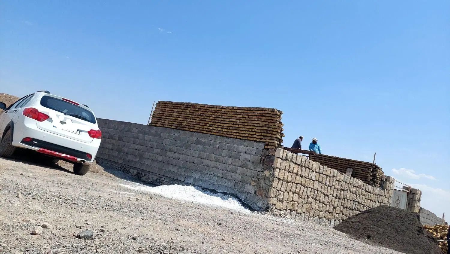 ۹۰۰ متر زمین وباغ انگور در روستای لیلاقی قَز|فروش زمین و ملک کلنگی|سبزوار, کراب|دیوار