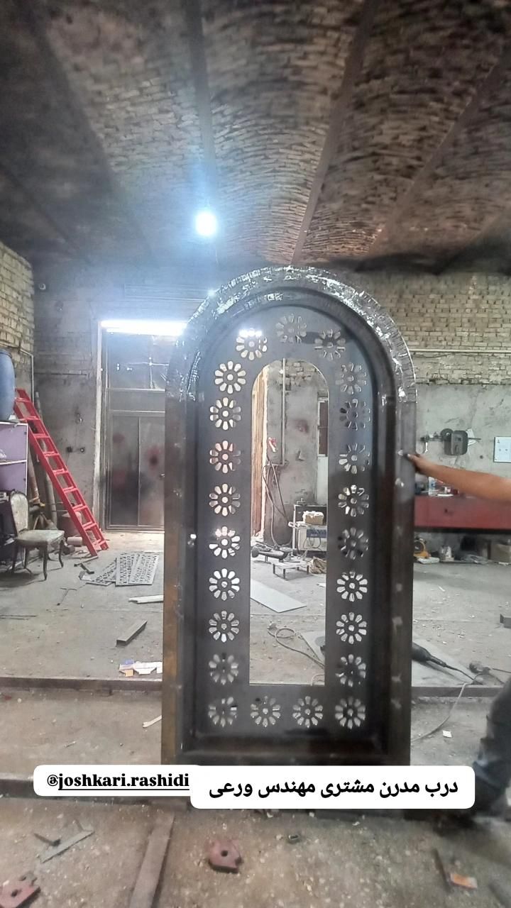 ساخت درب وپنجره اهنی|خدمات پیشه و مهارت|یزد, |دیوار