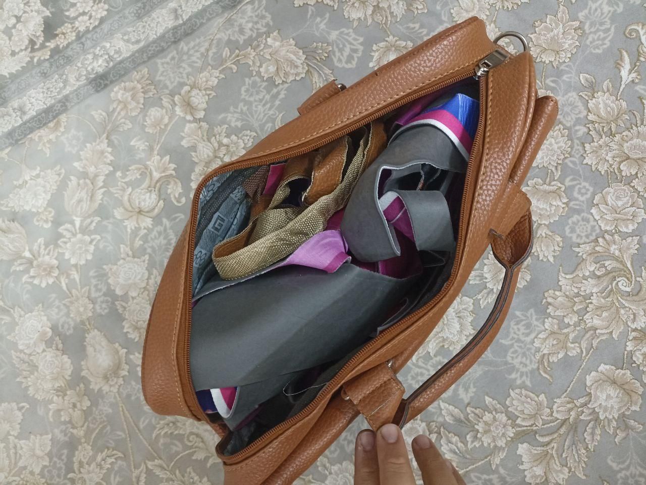 کیف چرم کیف دستی کیف اداری|کیف، کفش، کمربند|اندیشه, اندیشه فاز ۲|دیوار