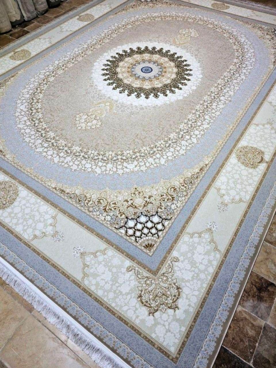 یزد خیابان انقلاب ابتدای کوچه پرنیان خانه فرش امیر|فرش|یزد, |دیوار