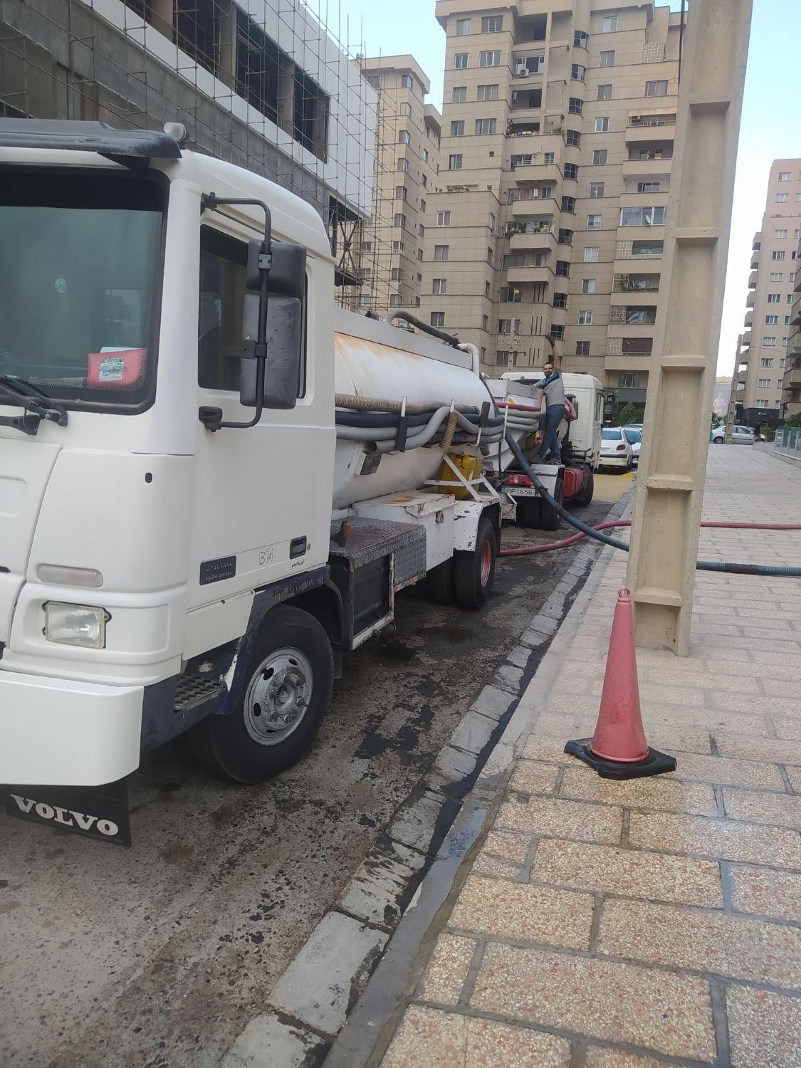 تخلیه چاه فاضلاب تانکربزرگ تمام نقاط سراسر تهران|خدمات پیشه و مهارت|تهران, دهکده المپیک|دیوار