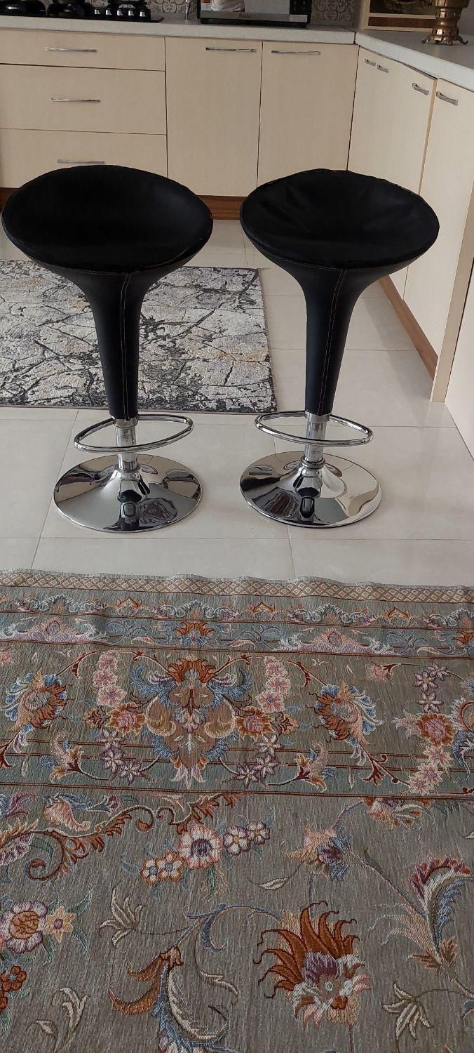 دو عدد صندلی اپن|صندلی و نیمکت|مشکیندشت, |دیوار