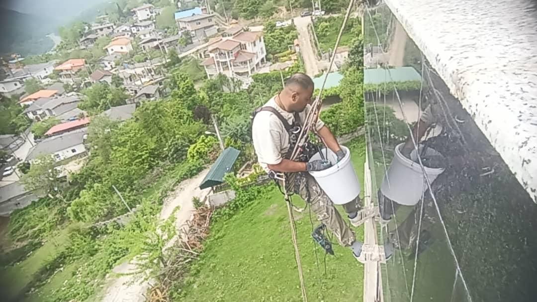 نصب تابلو،عایق کاری پیچ و رولپلاک اب بندی راپل|خدمات پیشه و مهارت|رشت, رشتیان|دیوار