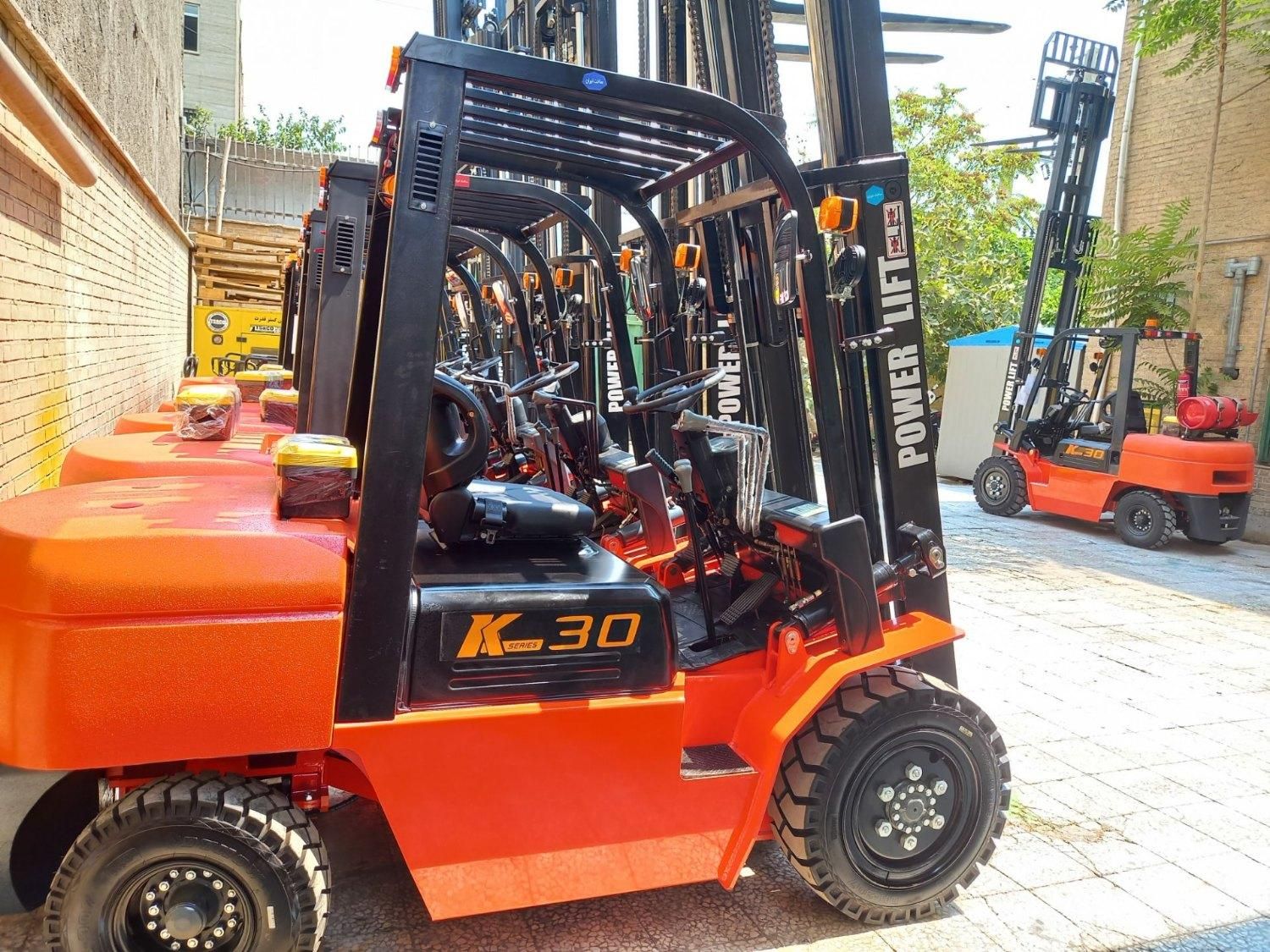 لیفتراک کارکرده و نو قسطی بدون بهره|ماشین‌آلات صنعتی|یزد, |دیوار