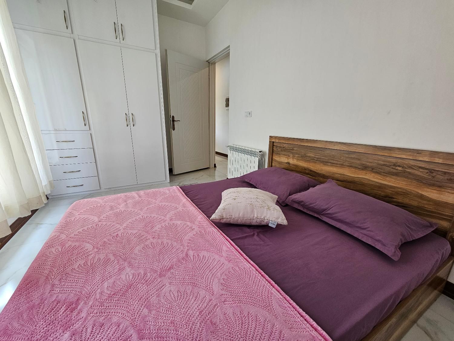 اجاره ویلا لوکس دایا دربست دو خواب جکوزی دار|اجارهٔ کوتاهمدت ویلا و باغ|رامسر, |دیوار