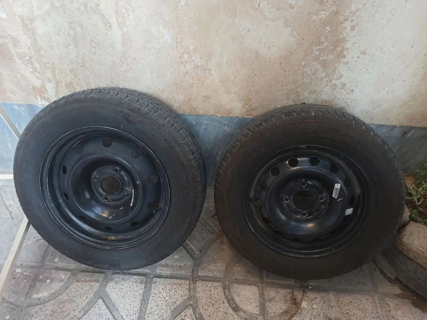 رینگ لاستیک سایز 14 و 15  185 4تا دیگه هم دارم|قطعات یدکی و لوازم جانبی|کرج, گلستان|دیوار