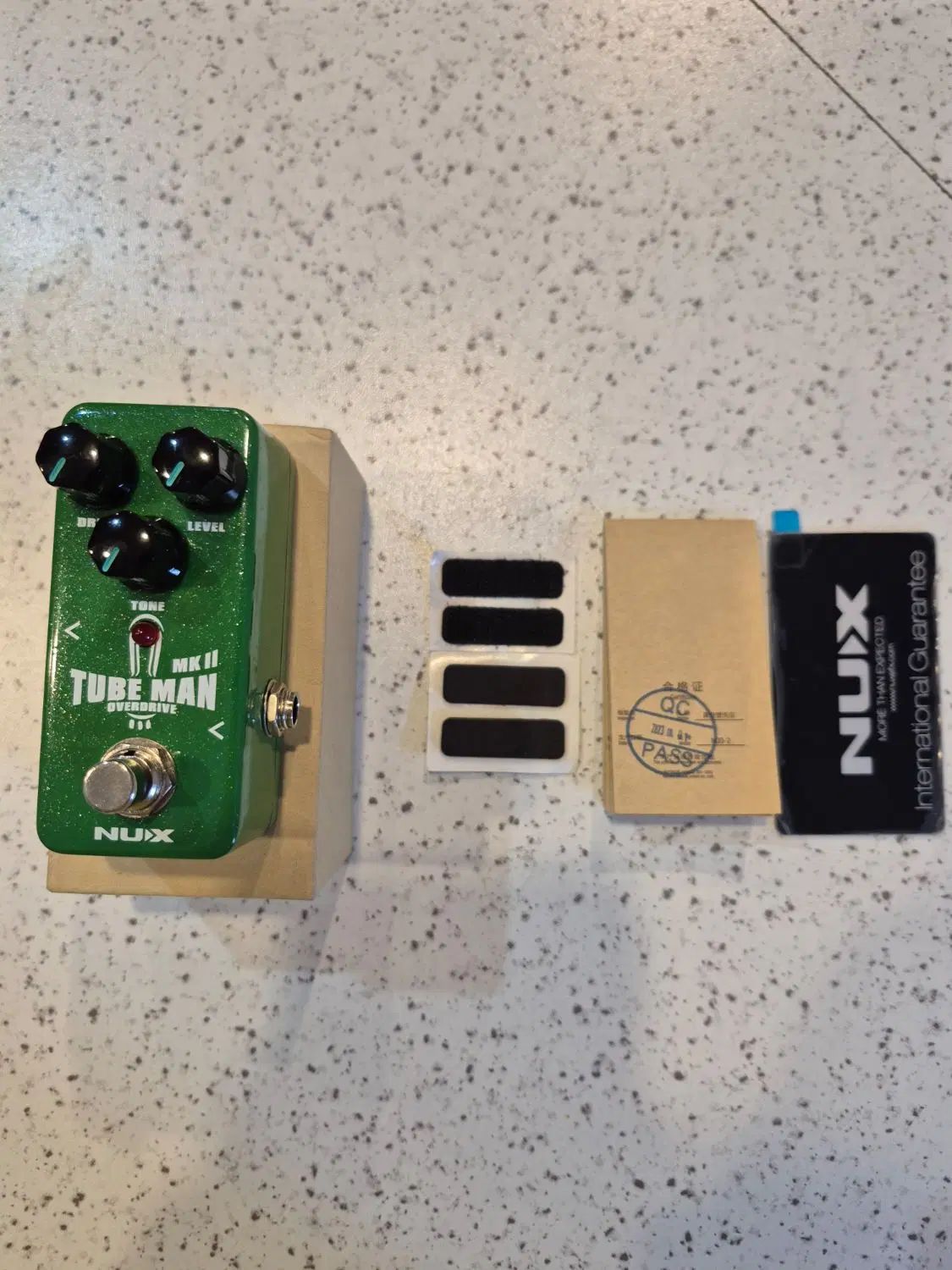 افکت nux overdrive tubeman به همراه آداپتور nux|گیتار، بیس، امپلیفایر|تهران, حسین‌آباد|دیوار