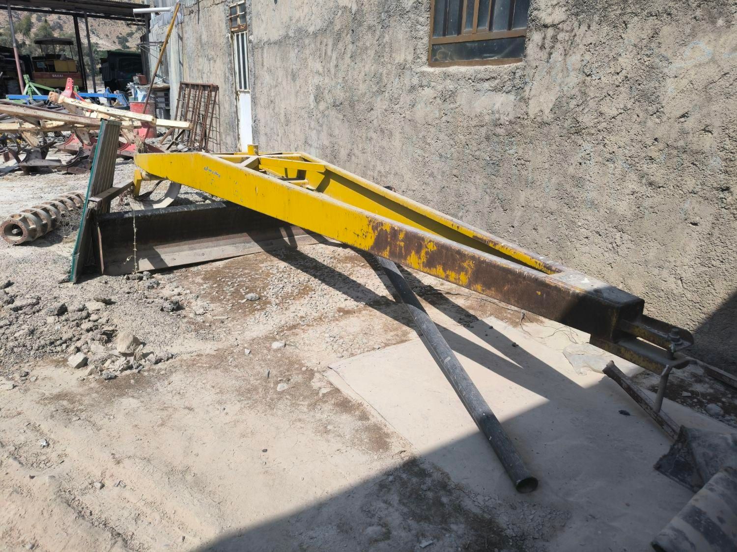 تسطیح کننده تراکتوری یا لولر یا لیور|ماشین‌آلات صنعتی|باشت, |دیوار