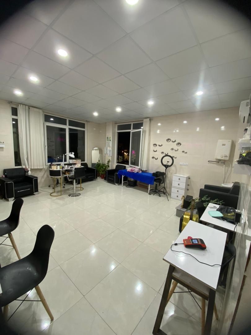 مغازه ۳۵ متری طبقه اول بر خیابان اصلی سبزآباد|اجارهٔ مغازه و غرفه|بوشهر, |دیوار