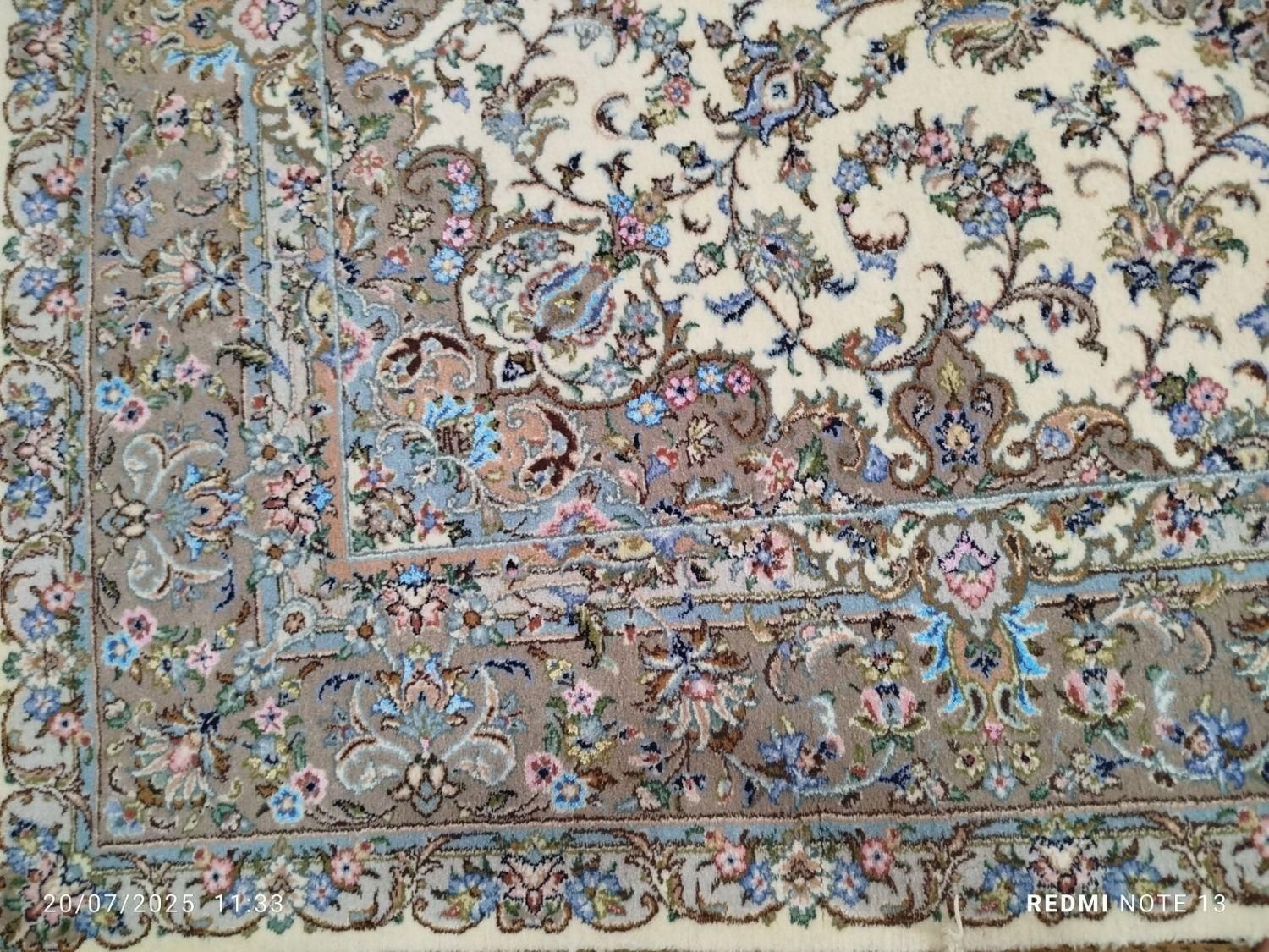 جفت فرش ۴۲ خانه دستبافت گل ابریشم (۶متری)کاشان|فرش|تهران, فلسطین (میدان انقلاب)|دیوار