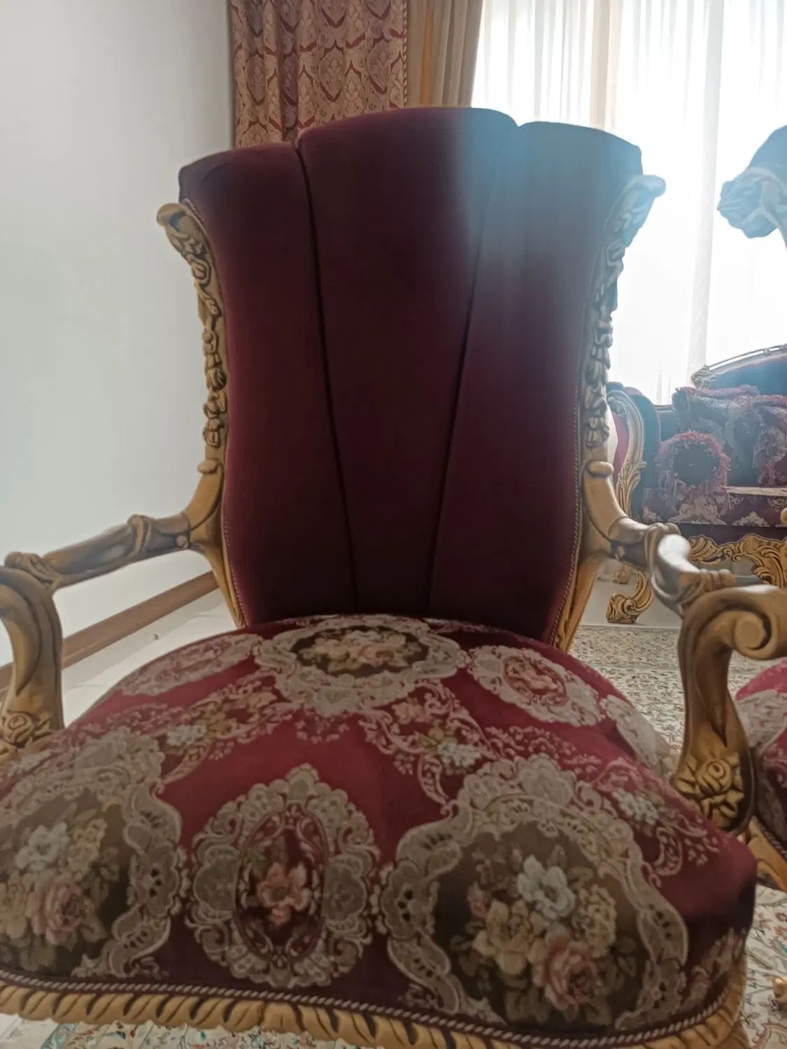 مبل سلطنتی 9نفره ومیزنهارخوری|مبلمان خانگی و میز عسلی|مشهد, رستگار|دیوار