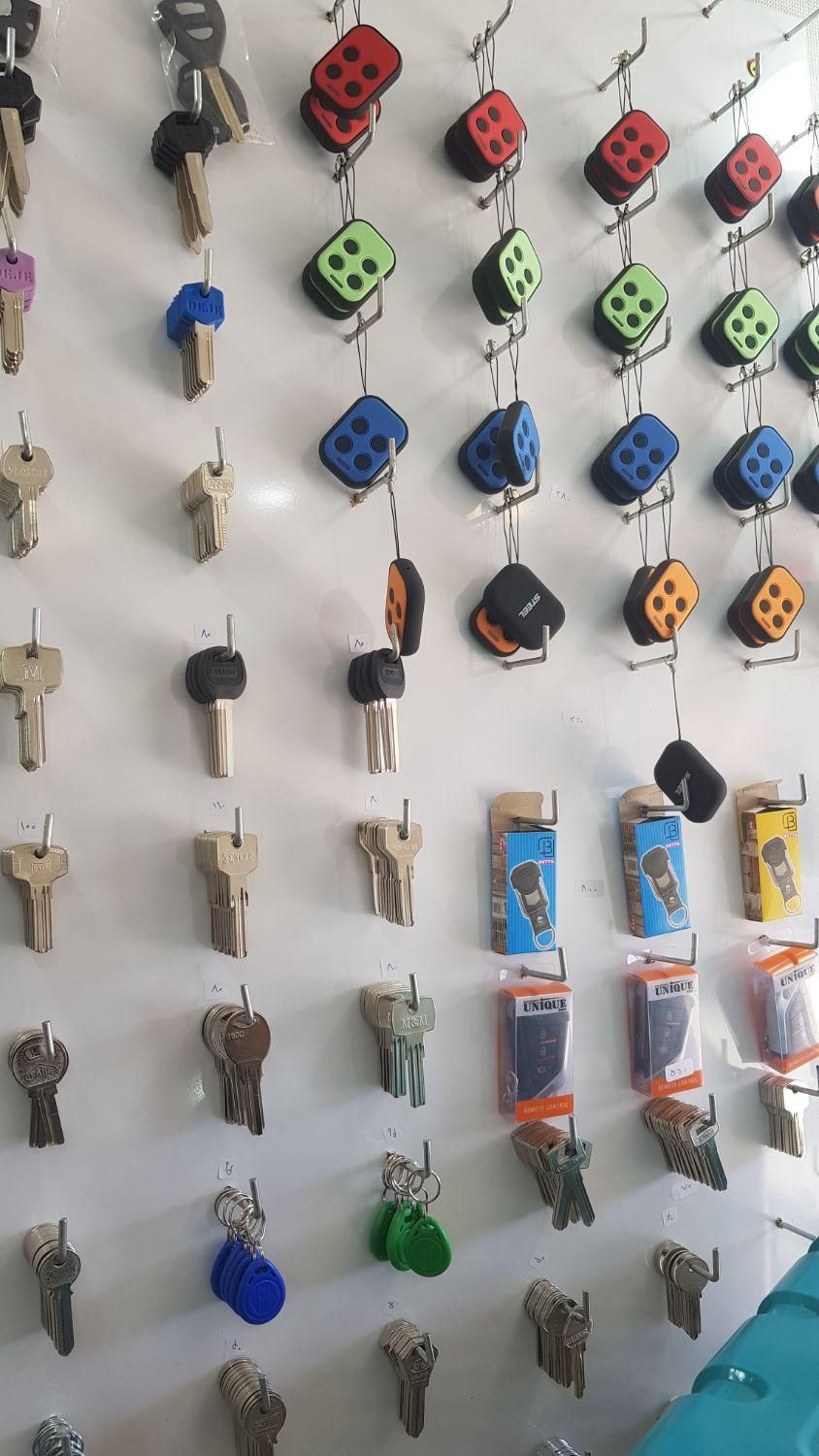 کلید سازی بازکردن قفل شیراز کلیدساز ریموت|خدمات پیشه و مهارت|شیراز, رازی|دیوار