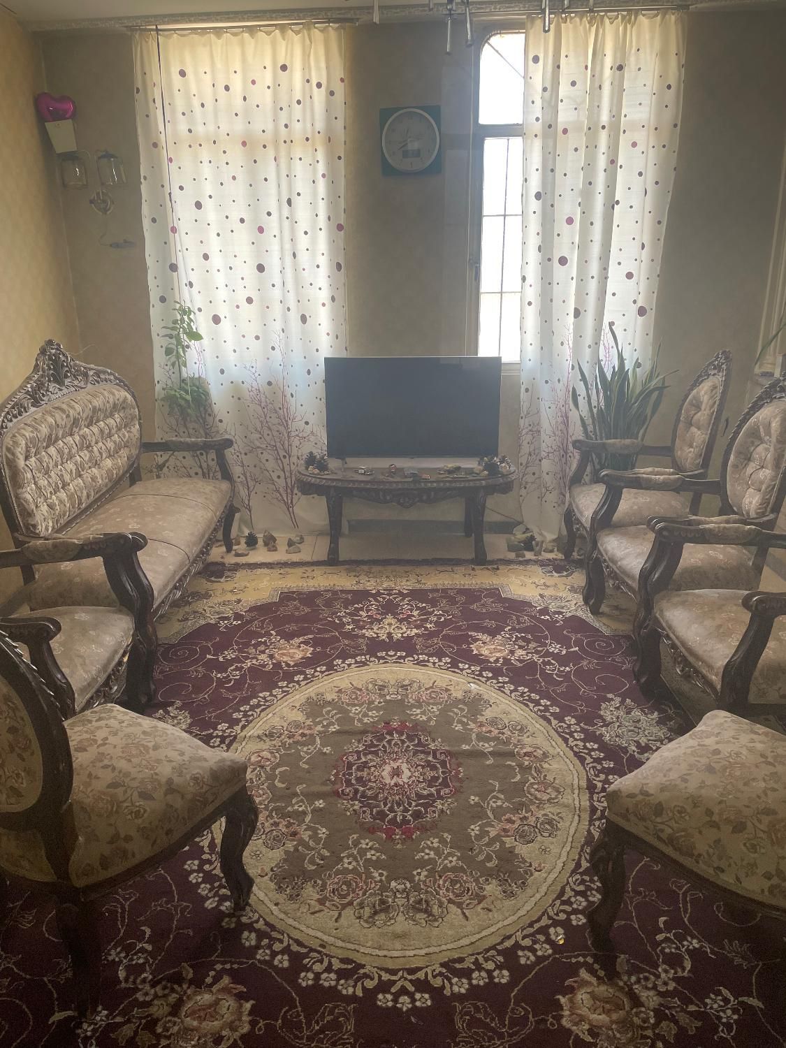 مبل ۹ نفره کاملا سالم|مبلمان خانگی و میز عسلی|تهران, شهید آوینی|دیوار