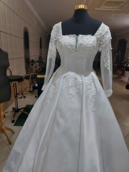 فروش لباس عروس(شکار واقعی نصف قیمت بازار)|لباس|گنبد کاووس, |دیوار