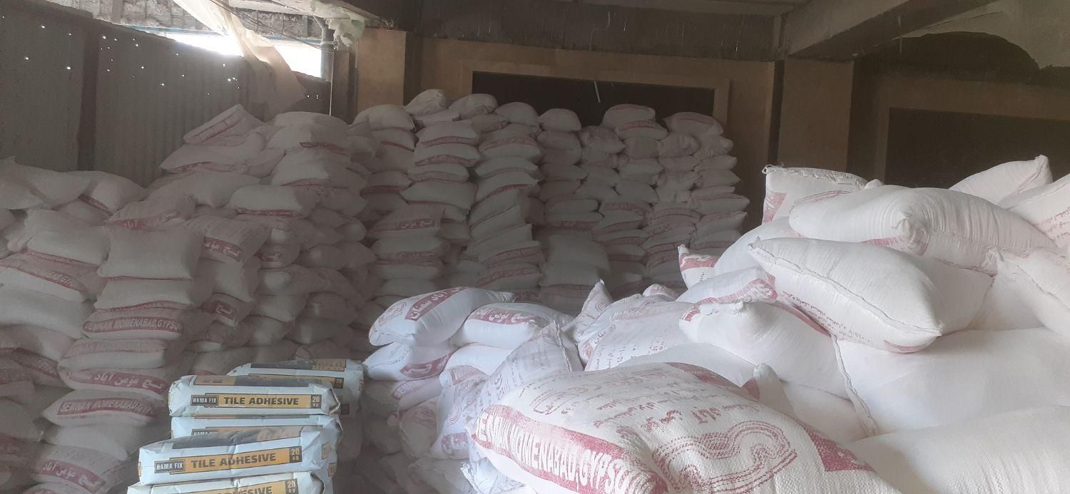 کارگرتخلیه بار گچ.سیمان.اجرغیره|خدمات حمل و نقل|کرمان, |دیوار