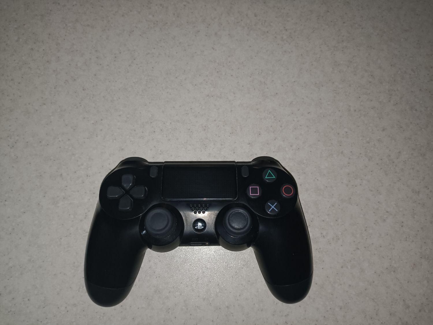 سه عدد دسته اصلی ps4 به شرط|کنسول، بازی ویدئویی و آنلاین|شیراز, شهرک گلستان|دیوار