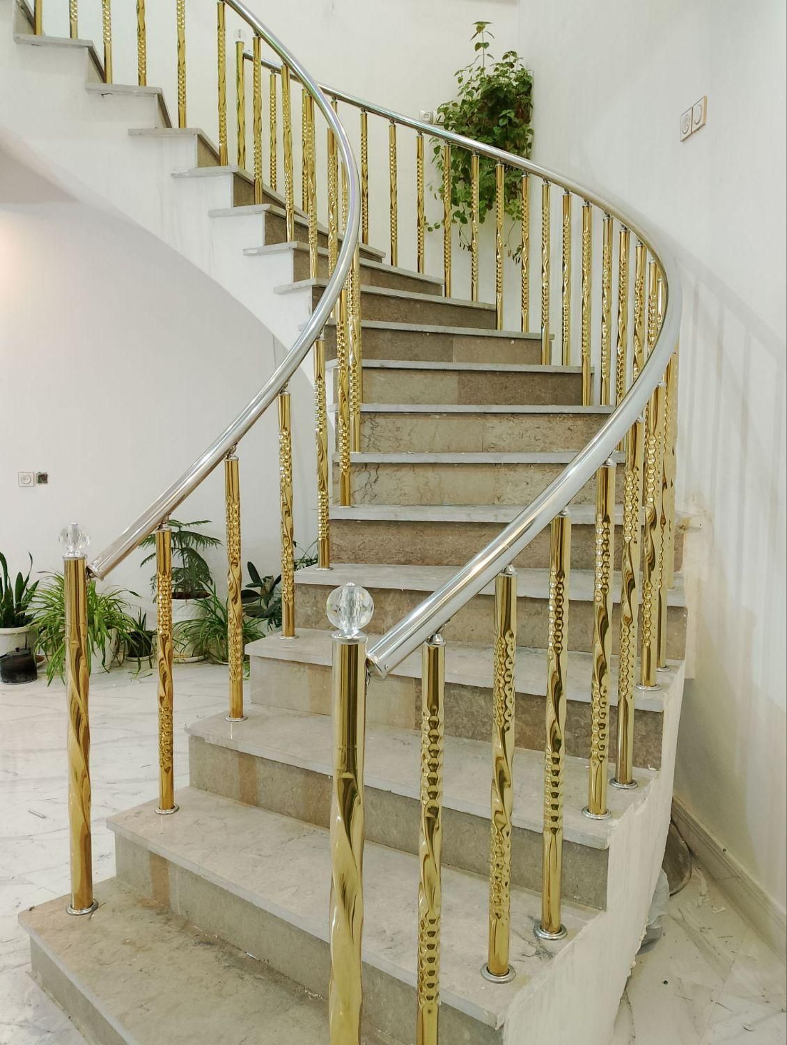 نرده و حفاظ استیل پله گرد|خدمات پیشه و مهارت|مشهد, حسینآباد|دیوار