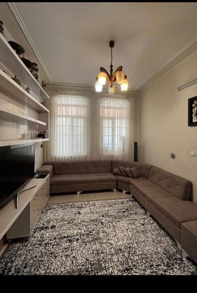 مبل راحتی الیدا|مبلمان خانگی و میز عسلی|پرند, فاز ۵|دیوار