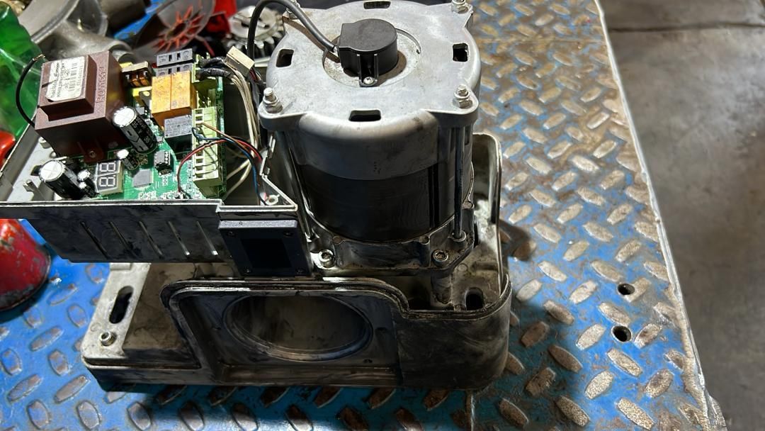 تعمیرات جک پارکینگ کرکره برقی درب اتوماتیک نصب|خدمات پیشه و مهارت|تهران, هفت حوض|دیوار