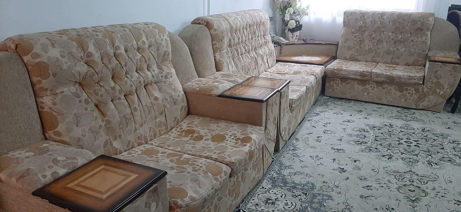 مبل ال پولیشی عسلی سرخود|مبلمان خانگی و میز عسلی|رشت, کوی فکوری|دیوار