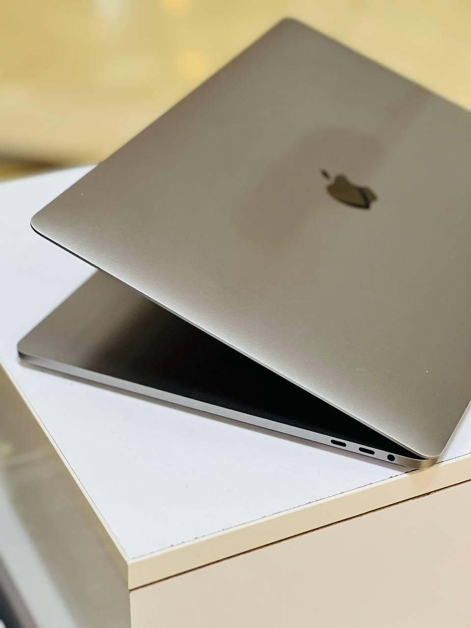 لپ تاپ مک بوک پرو ۲۰۱۷ گرافیکی/macbook touchbar|رایانه همراه|گنبد کاووس, |دیوار