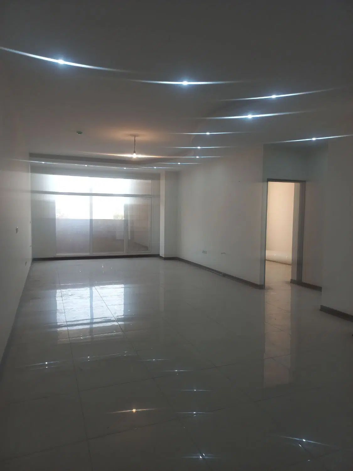 اپارتمان ۱۱۷متری/روبه نما/نوساز/کلیدنخورده/غرق نور|فروش آپارتمان|کرج, مطهری|دیوار