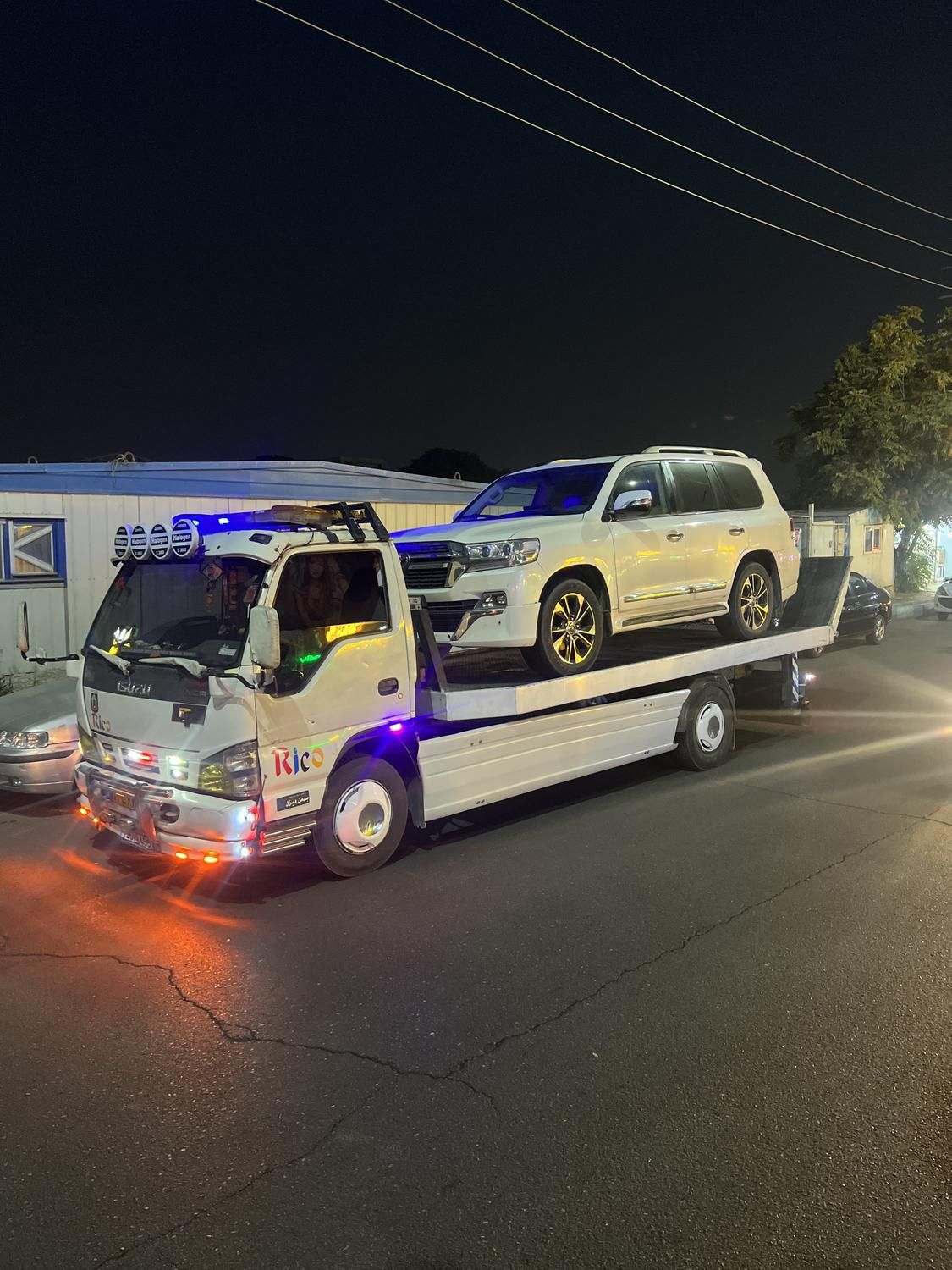 امدادخودرو کفی خودروبر کریر خودروسوار اتوبان کرج|خدمات حمل و نقل|کرج, گلشهر|دیوار