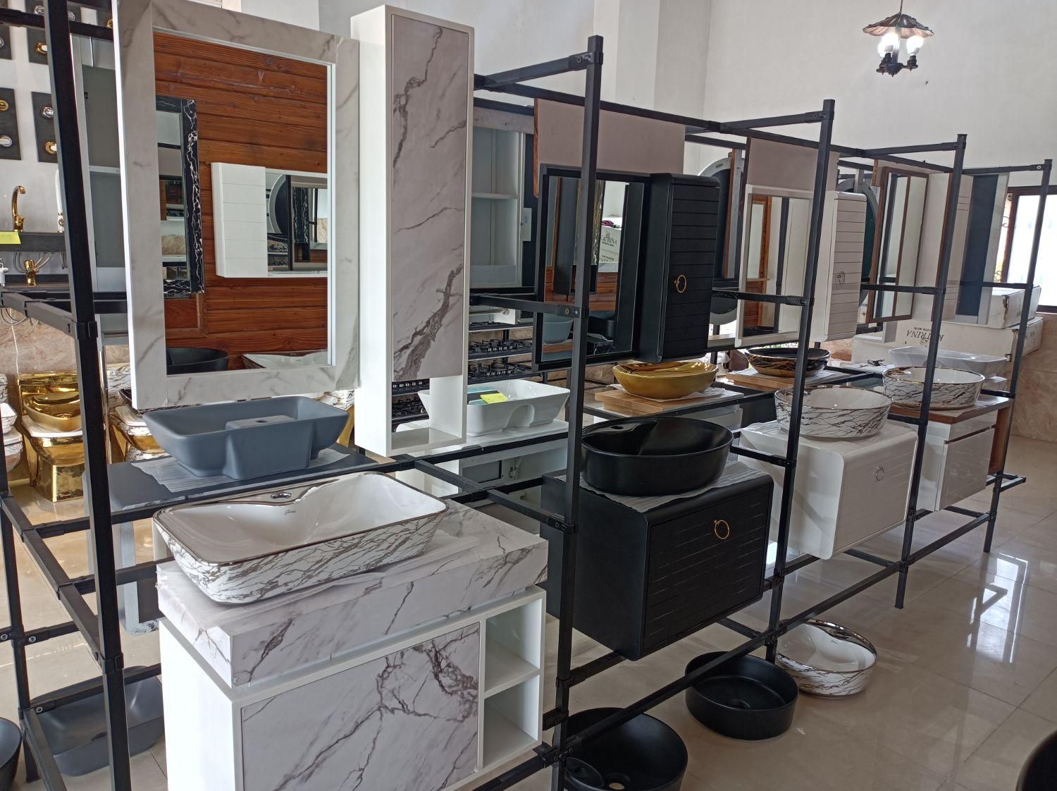 حراج کابین و آینه باکس|لوازم سرویس بهداشتی|نوشهر, |دیوار