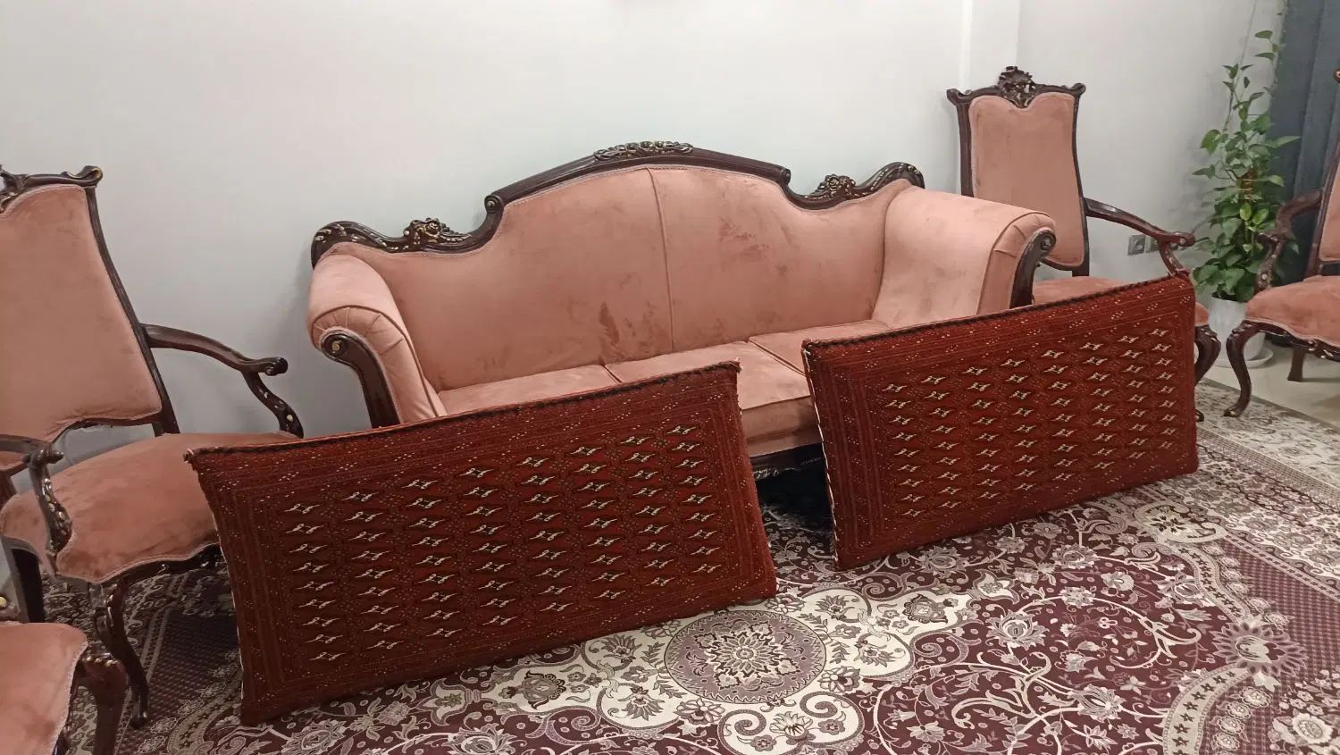 پشتی دست بافت|پشتی|مشهد, حجت|دیوار
