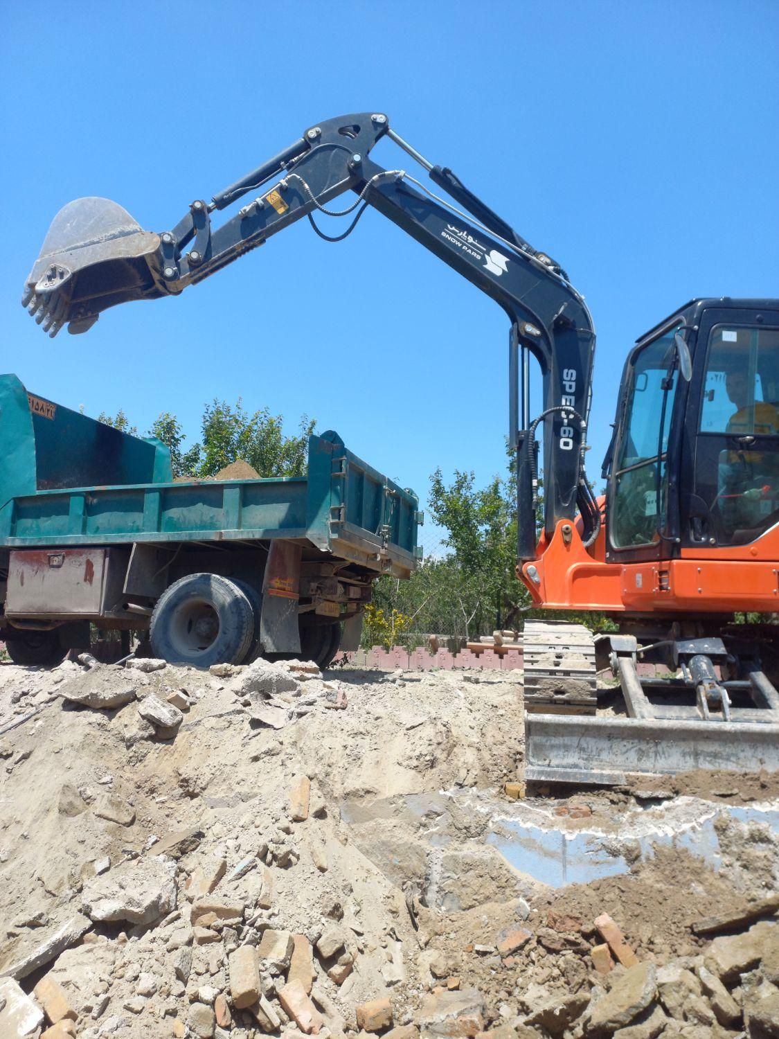 بابکت ومینی بیل حمل نخاله|خدمات حمل و نقل|آبیک, |دیوار