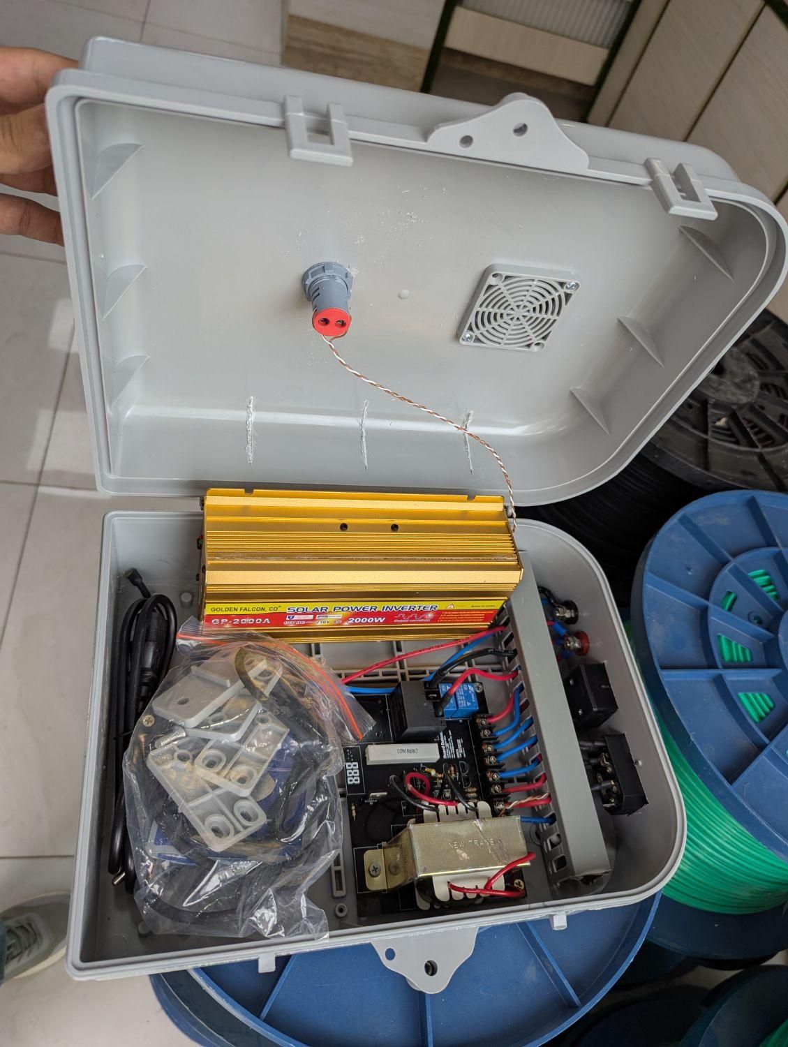 برق اضطراری ( UPS ) کرکره برقی و جک بازویی|ماشین‌آلات صنعتی|رشت, سعدی (تختی)|دیوار