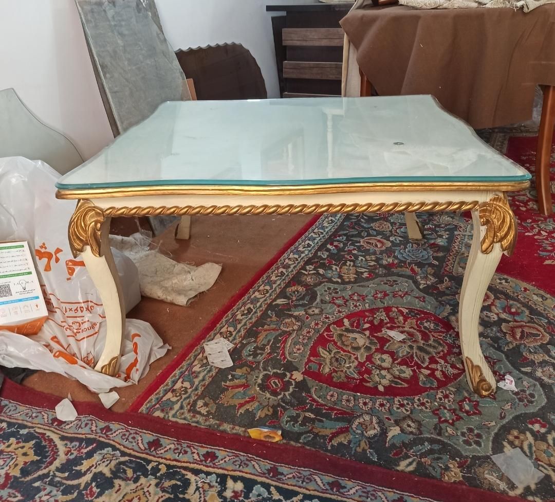 میز جلو مبلی چوبی بزرگ جنس چوب راش|مبلمان خانگی و میز عسلی|خمینی‌شهر, |دیوار