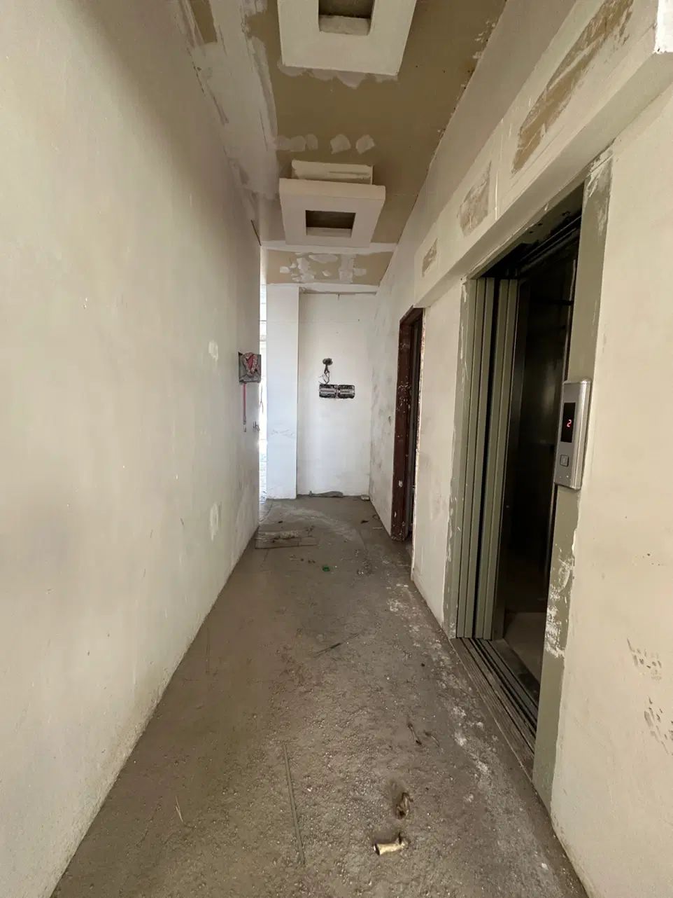واحد تجاری ۲۵۰ متری ورودی مستقل محدوده تختی|اجارهٔ دفتر کار، اتاق اداری، مطب|نیشابور, تختی|دیوار