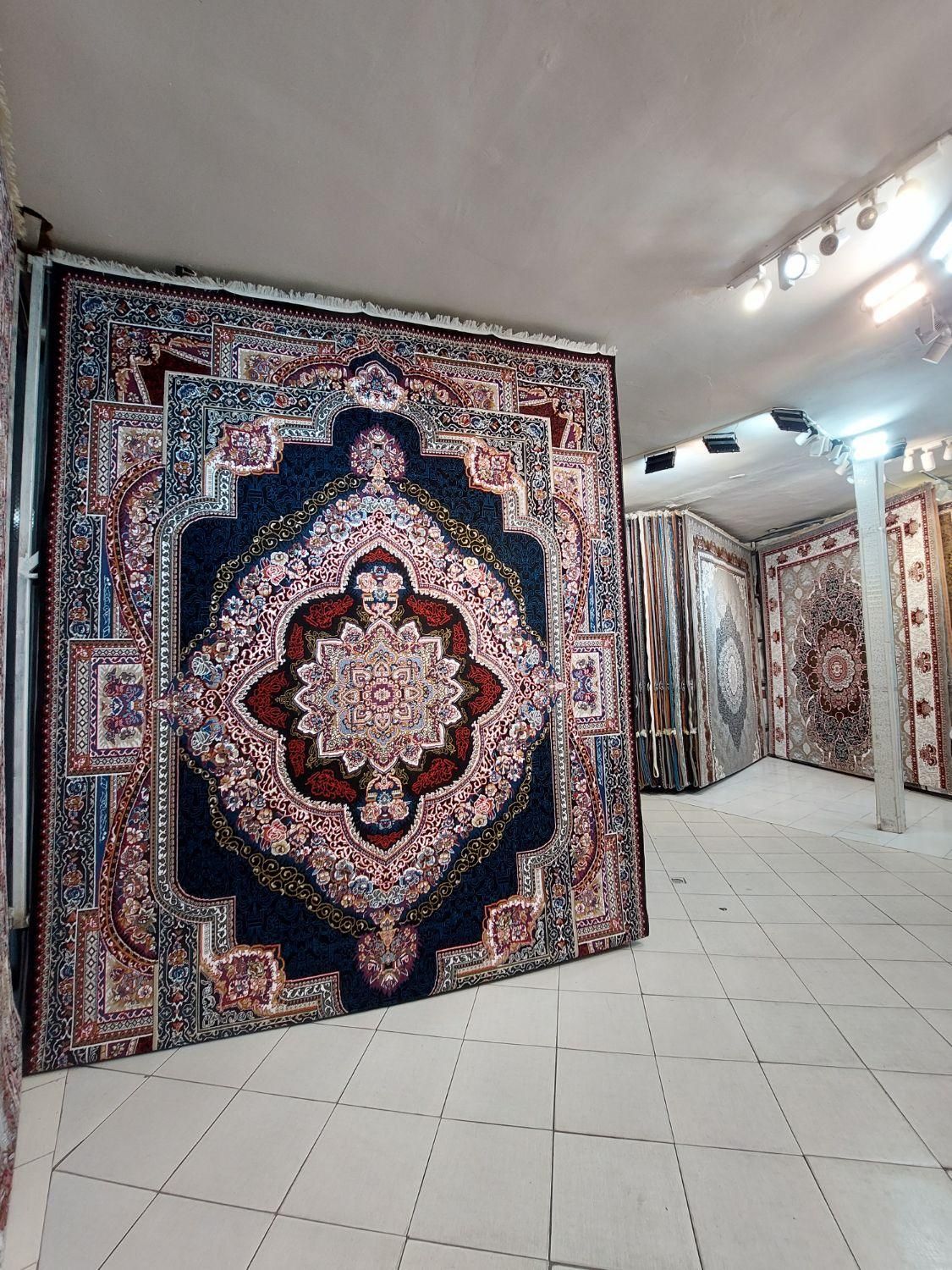 فرش۱۲متری طرح۷۰۰شانه تنها کار دودی نخ بی سی اف|فرش|مشهد, طلاب|دیوار